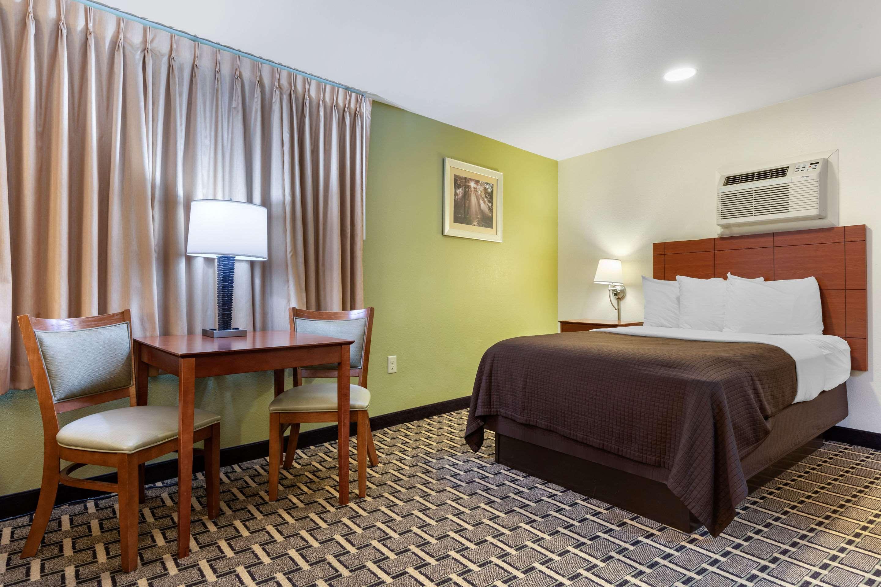 Econo Lodge Cherokee Near River Park Exteriér fotografie