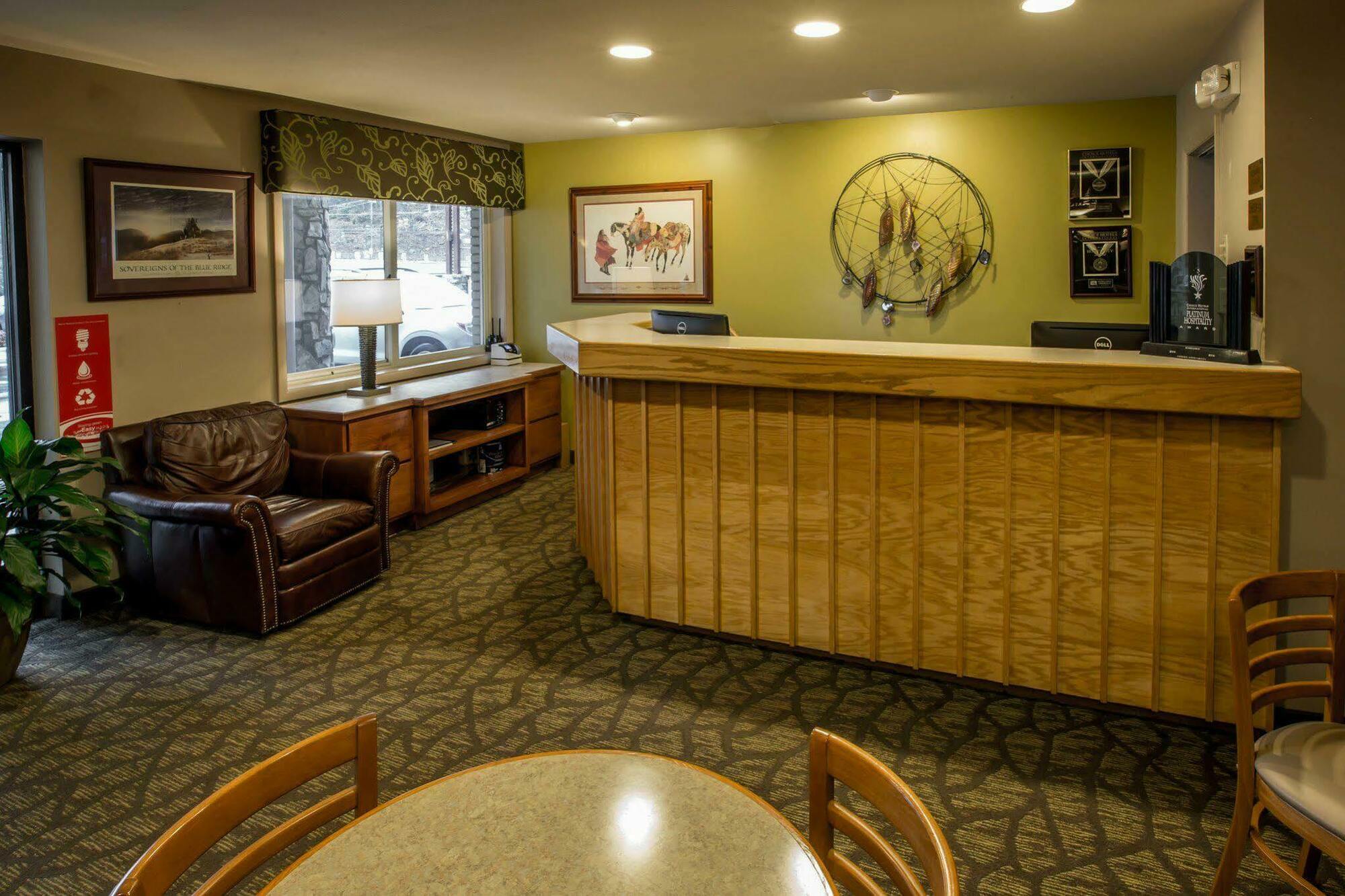 Econo Lodge Cherokee Near River Park Exteriér fotografie
