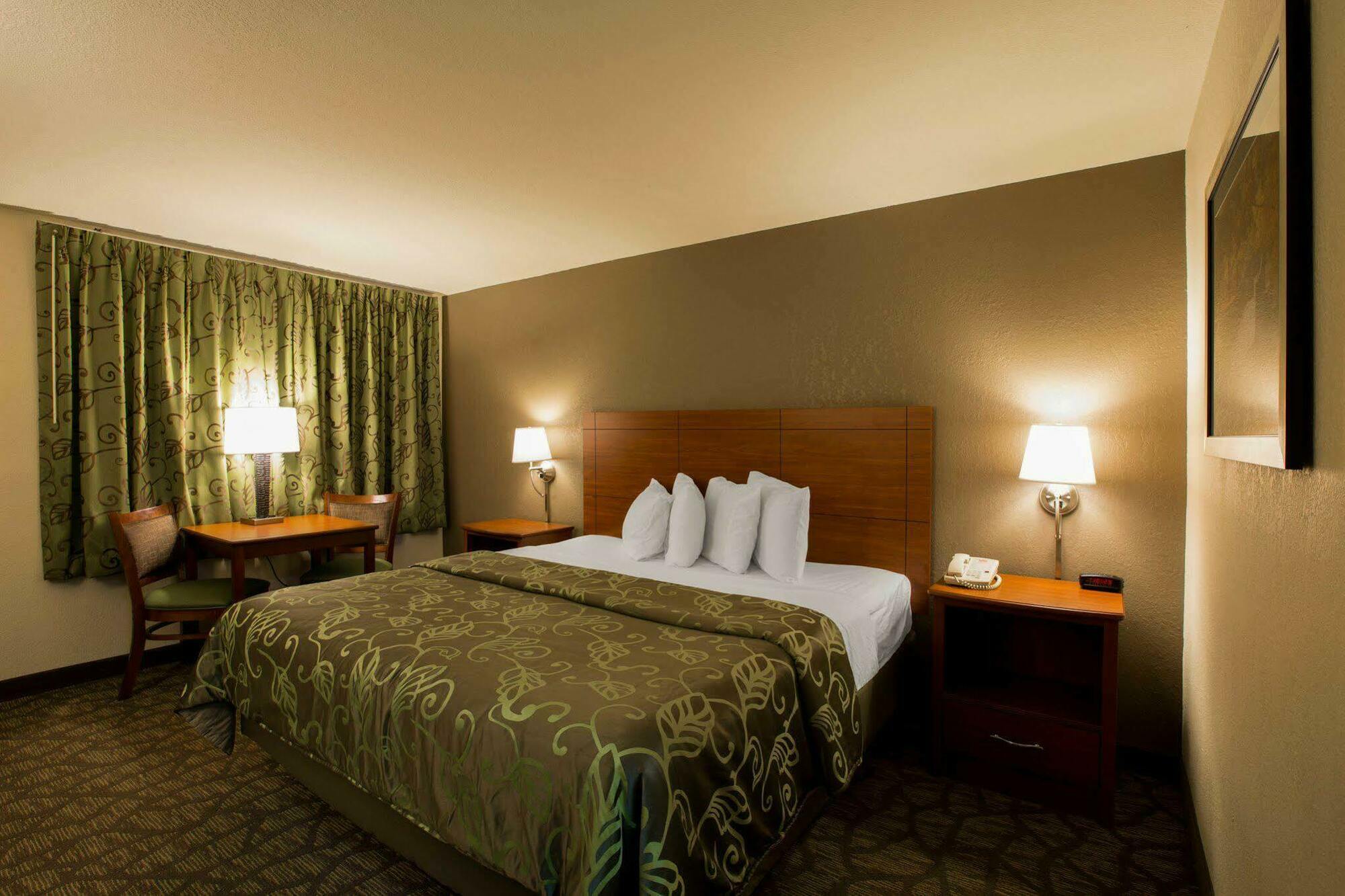 Econo Lodge Cherokee Near River Park Exteriér fotografie